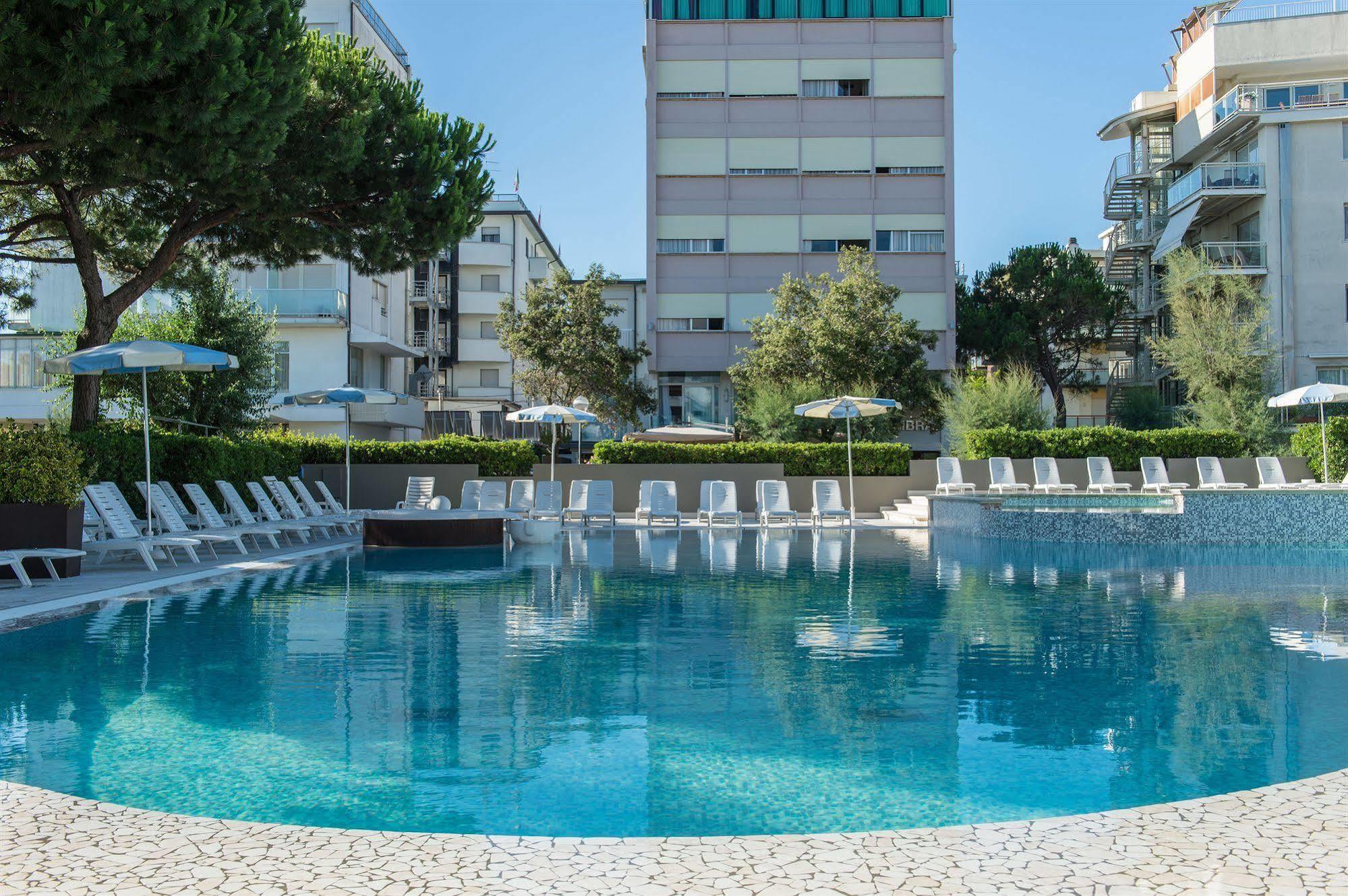 Luxor Hotel 4*
